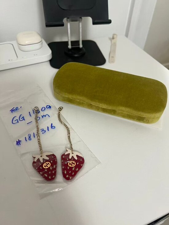 Gucci Sunglasses - New!